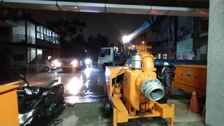 3部移動式抽水機將提早上車待命機動支援抽排。一河局提供