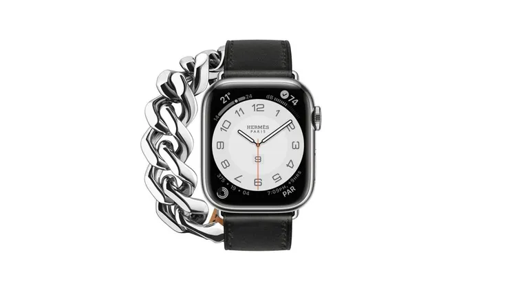 Apple Watch Hermès 8系列Gourmette黑色Swift小牛皮與金屬材質雙圈錶帶搭配41mm或45mm錶殼，5萬4800元。品牌提供