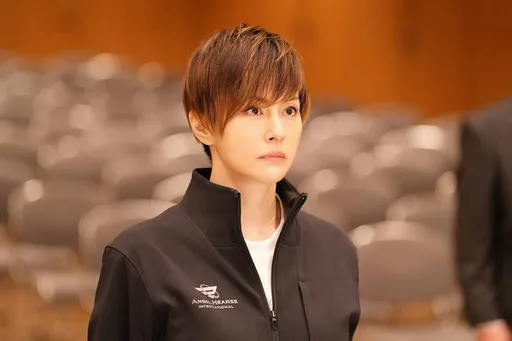 《派遣女醫X》米倉涼子終於轉行 頂帥氣短髮運送大體
