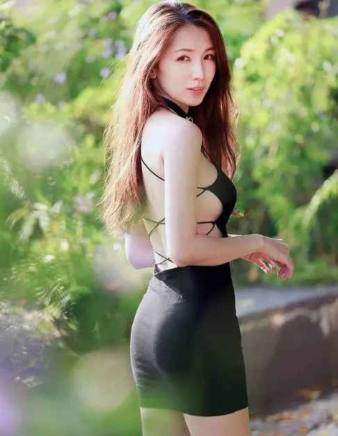 翻攝自IG queenie422babe