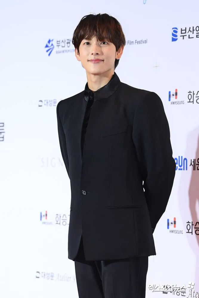 任時完以《緊急宣言》反派，拿下男配角獎。翻攝xportsnews