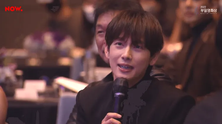 任時完被主持人金南佶突襲提問，不知道該如何回答。翻攝NOW.