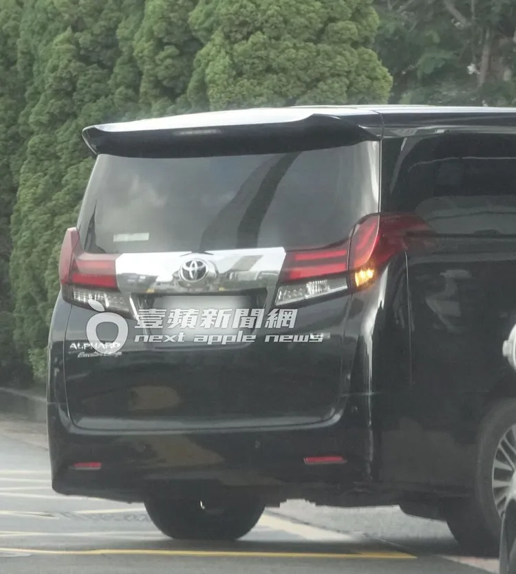 李晶晶座車最後回到大直住處。特勤中心攝