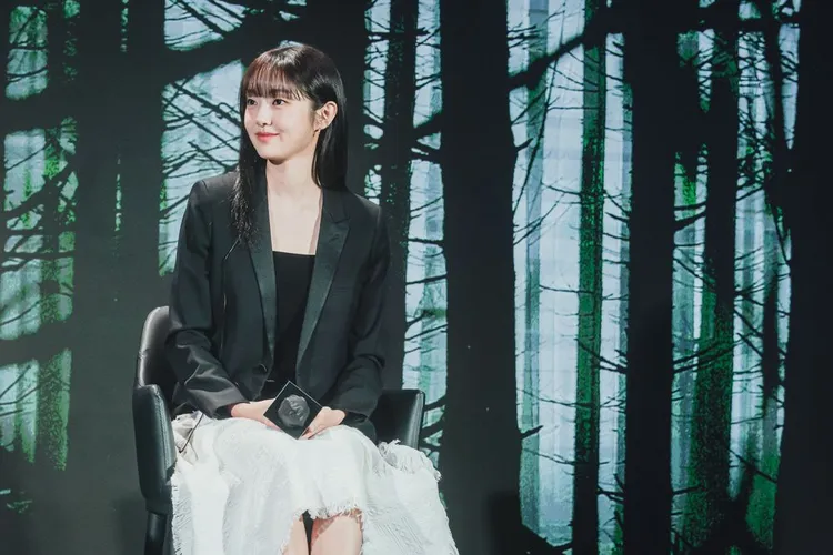 導演三池崇史稱讚金慧峻演技自然。Disney+提供