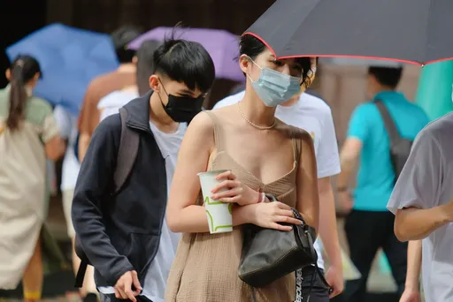 7縣市豪大雨特報！宜蘭會下超大豪雨　下周日前濕答答