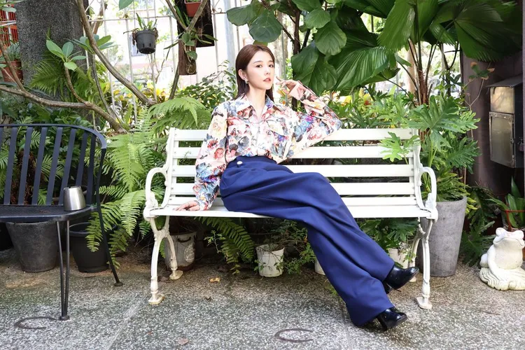 邵雨薇透露男友送的花謝了，要丟進垃圾桶時真的很不忍心。趙世平攝