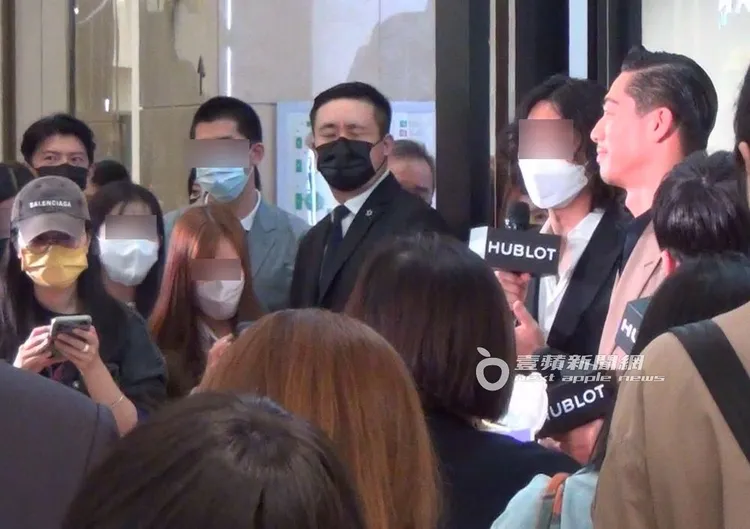 一場活動，AKIRA身邊就有多名保鑣貼身保護。特勤中心攝