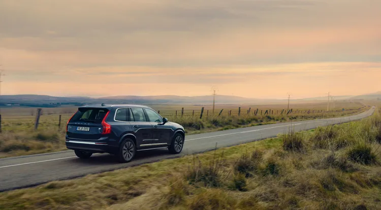 XC90插電式油電的Recharge T8動力，在換上18.8kWh增程電池組與最大功率提升為145hp的後軸馬達後，使其最大馬力來到455hp之譜。原廠照片