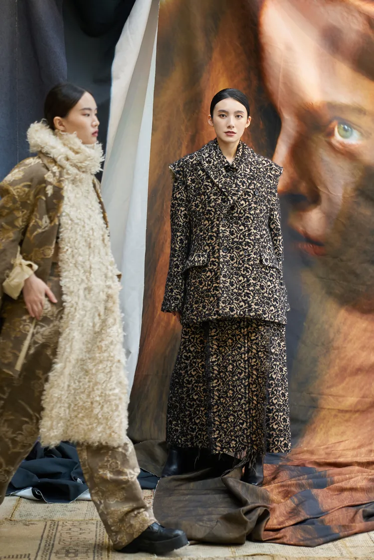 UMA WANG秋冬受阿根廷文豪波赫士詩詞啟發，盡是南美草原上的游牧風情。初衣食午提供