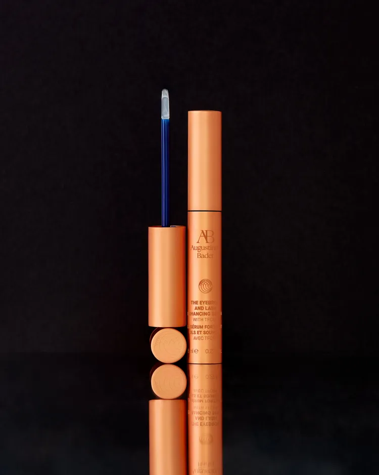 全能賦活眉睫再生修護精華，8ml／5270元。品牌提供