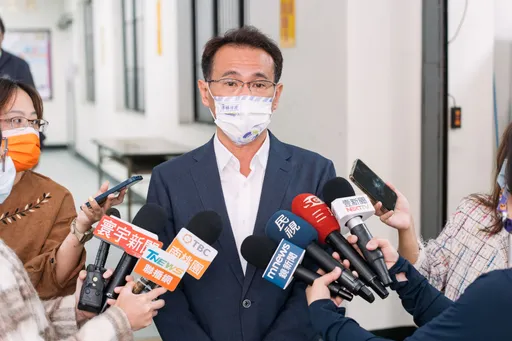 張善政要他交代「去中國賺人民幣」 鄭運鵬:創業過程資訊公開