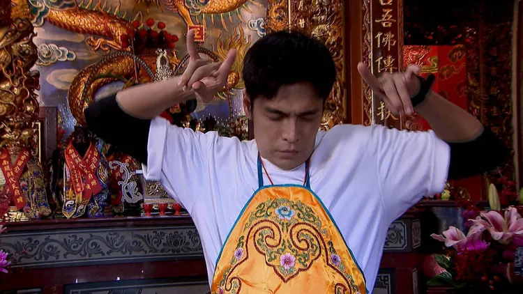 Gino說拍攝過程幾乎是閉著眼睛或翻白眼。三立提供