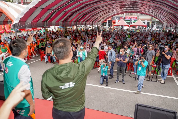 蔡其昌呼籲大家讓盧秀燕去選總統，台中市長投給蔡其昌！蔡其昌競總提供