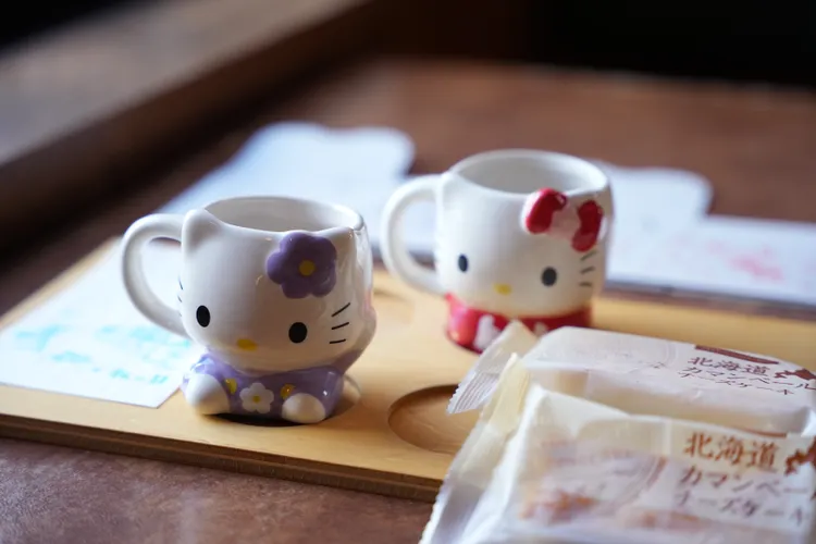 知名喝咖啡送咖啡杯的「銀之鐘咖啡館」也是在日本正式開放國境後才開始重新營業。黃盈甄攝