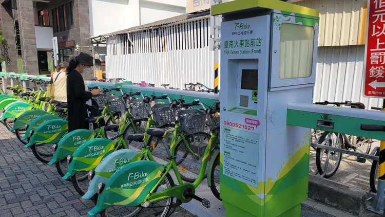 台南市使用的共享單車系統與北部不同。劉榮輝攝