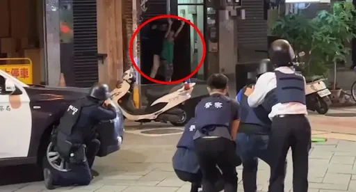 萬華槍擊｜萬國幫角頭末路狂轟32槍自戕原因曝　怨幫中大老胳膊向外害「被欺負」