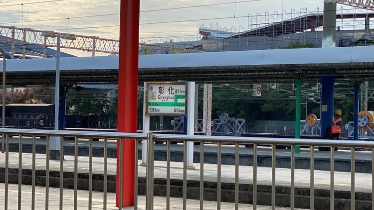 台鐵中部區間車今年出現一名爽搭免錢車的職業病號。孫英哲攝