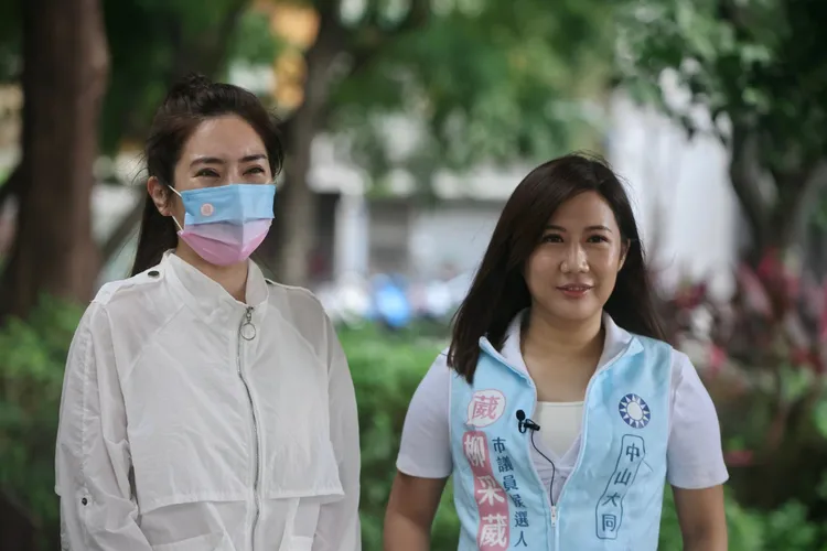 柳采葳直言現在國民黨已經和以往很不一樣。林林攝