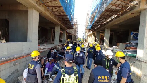 失聯移工規避查緝大躲貓貓 藏稻草堆被揪出活逮