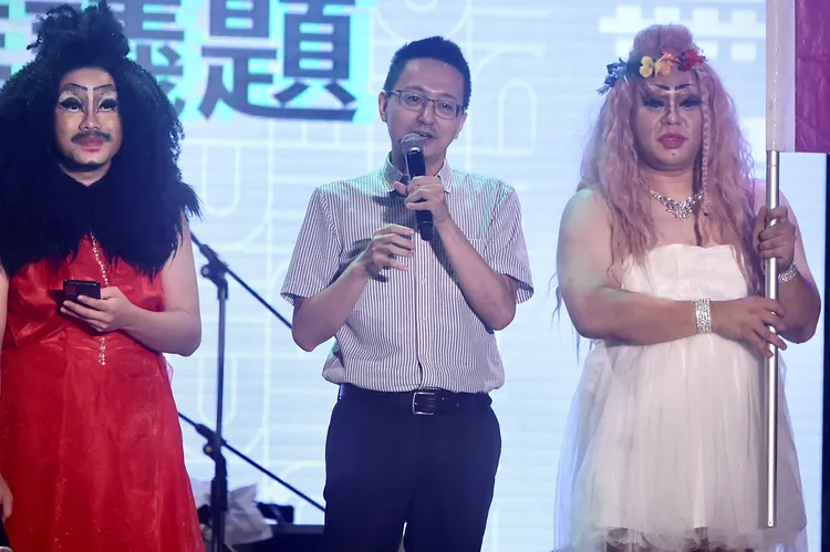 性工作團體點名要羅一鈞跟陳時中陳情。林林攝