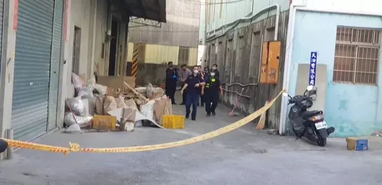 發生桶屍案的工廠，10多坪大廠房空蕩蕩，僅存放桶屍。讀者提供