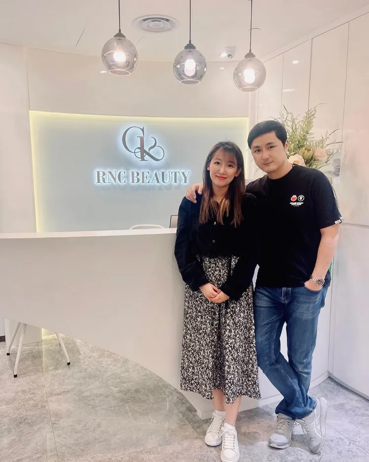 李泳豪（右）與Agnes交往2年修成正果。翻攝李泳豪IG