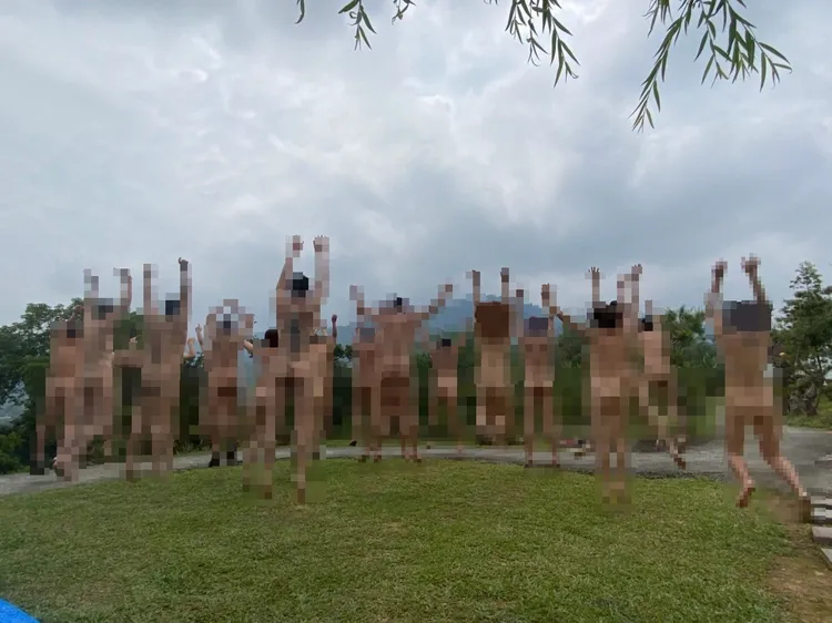 天體同好開心合影。翻攝推特