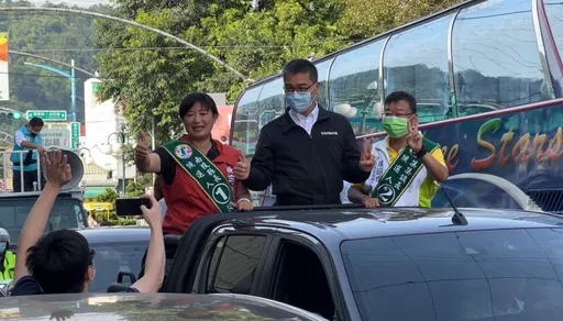 徐国勇加持　南投县长候选人端牛肉「增警力、长辈免费健保」