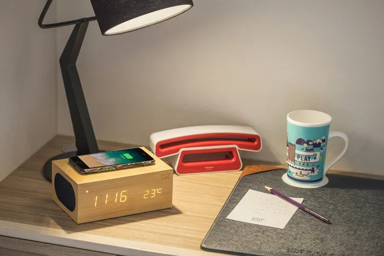 客房備有無線充電藍芽音響與設計品。趣淘漫旅-台北提供