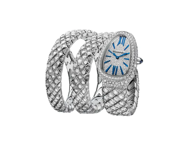 蔡淑臻配搭的寶格麗Serpenti Spiga滿鑽珠寶錶，約431萬7000元。品牌提供