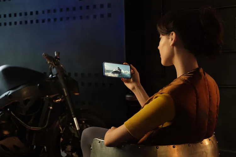 POCO M5s搭載6.43吋大螢幕。業者提供