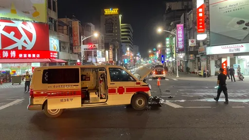 天有絕人之路！老翁過馬路挨撞重傷　救護車送醫又車禍沒逃過死劫