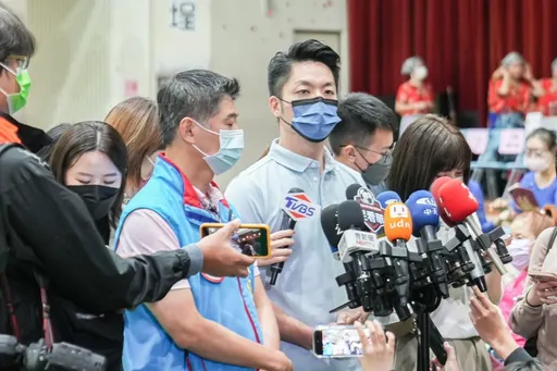 「波波牙醫」爭議燒 蔣萬安籲陳時中:別只在乎同僚子女利益