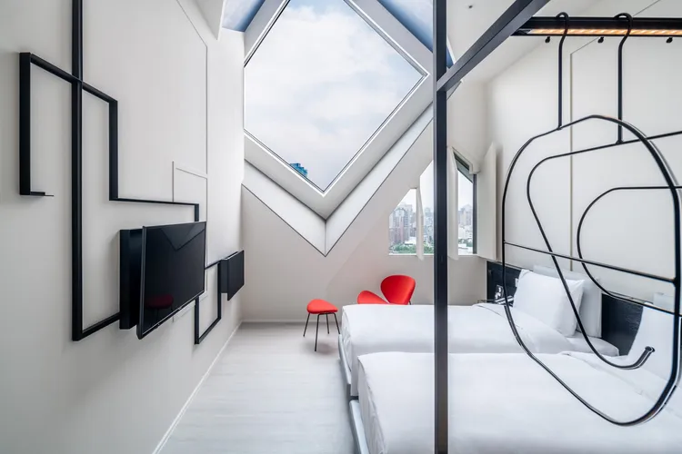 大毅老爺行旅單館日限定優惠，3天2夜入住星光客房5,999元起。老爺集團提供