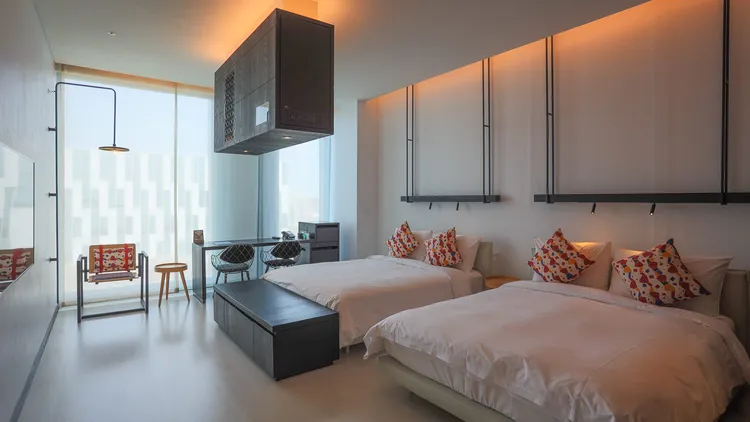 文青首選的台南老爺行旅，四人家庭房每晚3,999元，加購早餐再享6折優惠。老爺集團提供