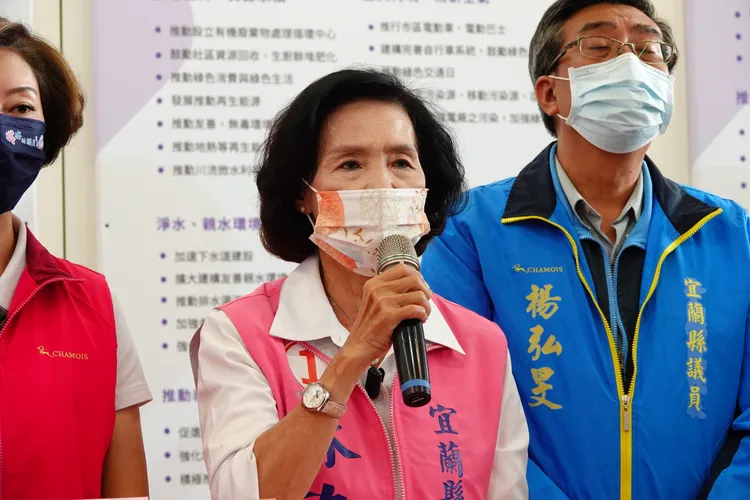 宜蘭縣長林姿妙說，因為敢做夢、敢行動，才能把不可能變成真，讓營養午餐免費政策推動上路，不但學童吃的健康、家長減輕負擔，各界還稱讚、學習。林泊志攝