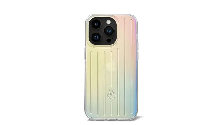 iPhone 14 Pro/Pro Max Iridescent手機保護殼，3600元。品牌提供
