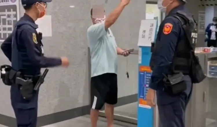 警方到場關切。翻攝「社會事新聞影音」