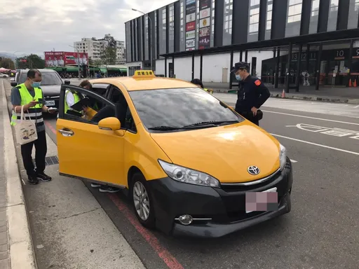 運將開車門害66K廠長摔斷手　拒220萬和解！一審判賠2.5倍