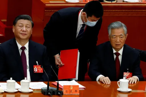 「胡錦濤被逐之謎解開了」!香港作家四張照解析:差不多真相大白