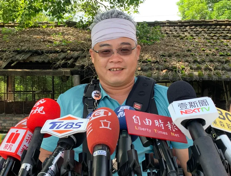 莊晉勳喜歡攝影，20年來四處紀錄高雄市一草一木變化。莊晉勳提供