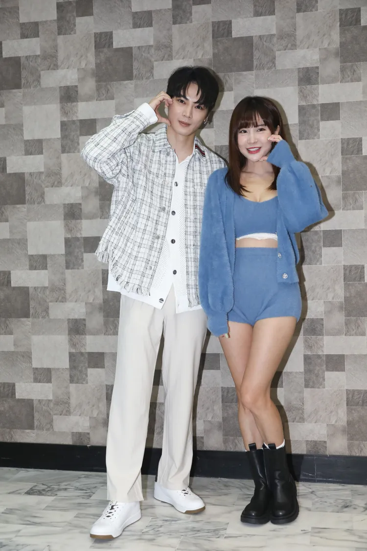 古曜威（左）和孟潔認識很久。鄭孟晃攝