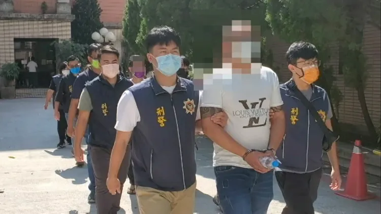 警方兵分多路，在北中南搗破張嫌為首的暴力團。讀者提供