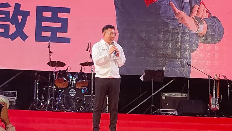 江啟臣痛批民進黨成天喊「抗中保台」，結果台灣沒有比較安全，農產也賣不出去。鮮明攝