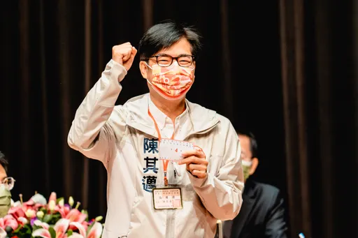 不捨陳其邁挨批「假醫師」 高雄12個醫界公會發聲明送暖挺到底