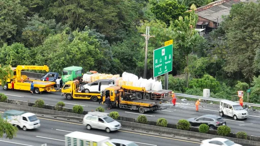 壹蘋直擊|國1北上岡山段5車連環撞釀3傷 車流回堵5公里