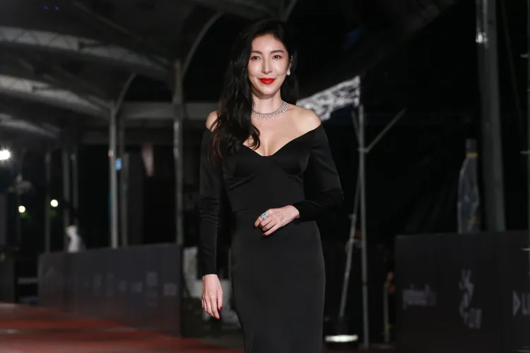 楊謹華獲《壹蘋》選為紅毯第一美。娛樂中心攝