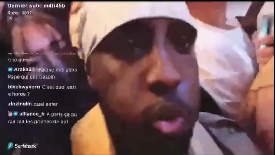 直播主Pape San受困，須大口呼吸。翻攝自推特/Siraj Noorani