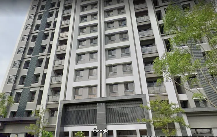 羅男與江姓夫妻同住的大樓。翻攝Google街景