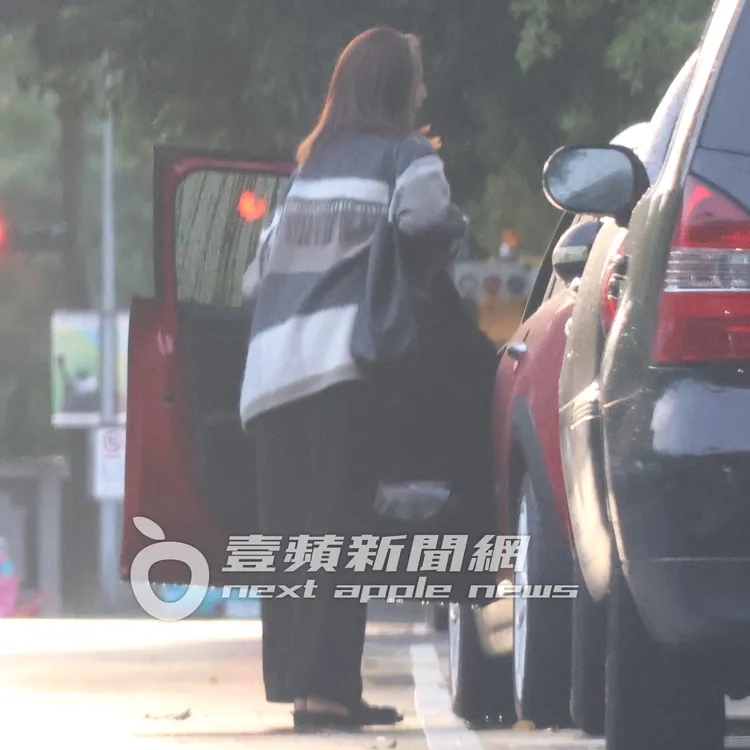 戲劇女神莫允雯坐上售價169萬元起跳的Mini Cooper小鋼炮。特勤中心攝